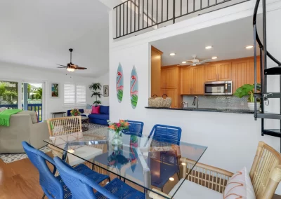 Flamingo Harbor dining, kitchen and living area