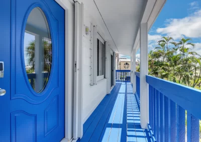 Flamingo Harbor front deck walkway